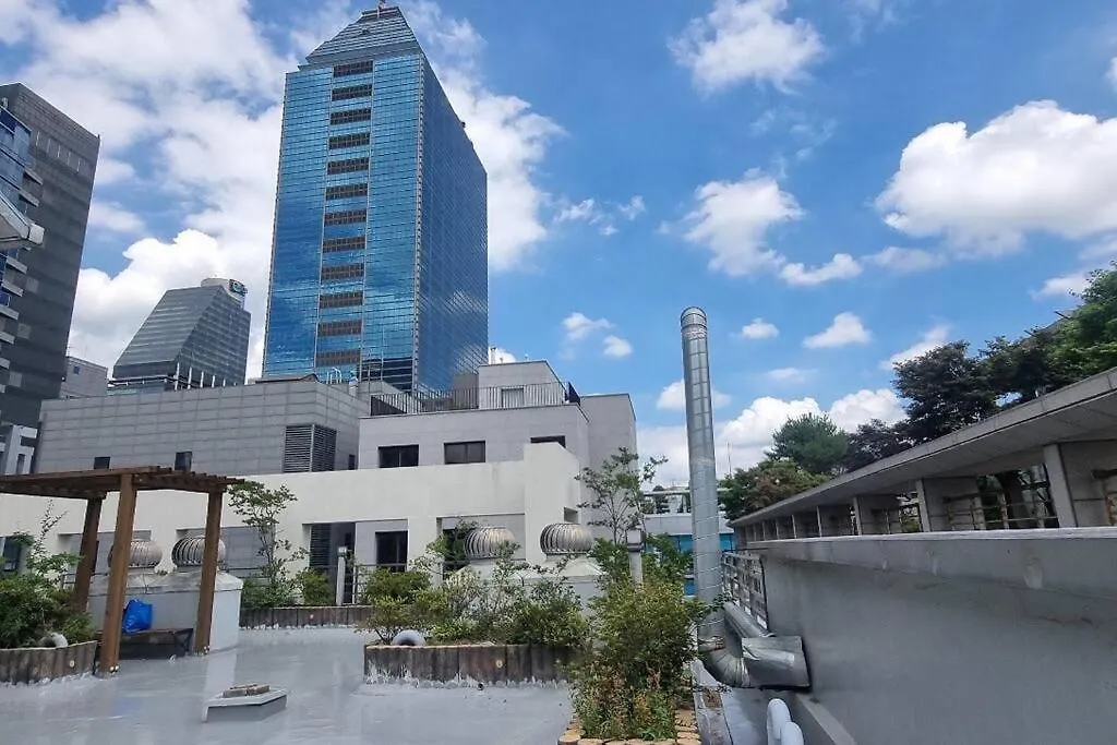 Apartament Yeoksam W House R612 Seul